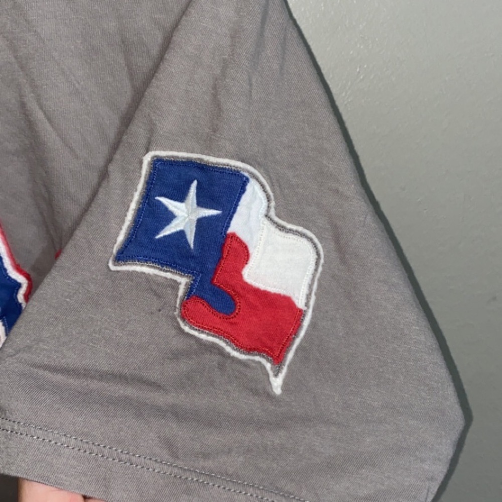 Texas Rangers patch shirt - Picture 2 of 2